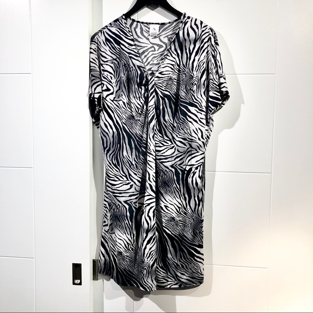 N Natori Nightgown Pajamas Black/white size Sm